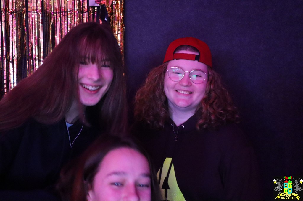 ../Images/Jeugd Opwarmbal Photobooth 221.jpg